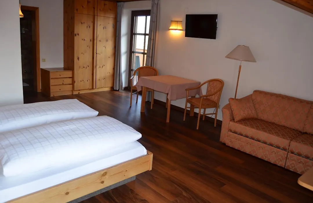 Hotel Eden Guesthouse-1